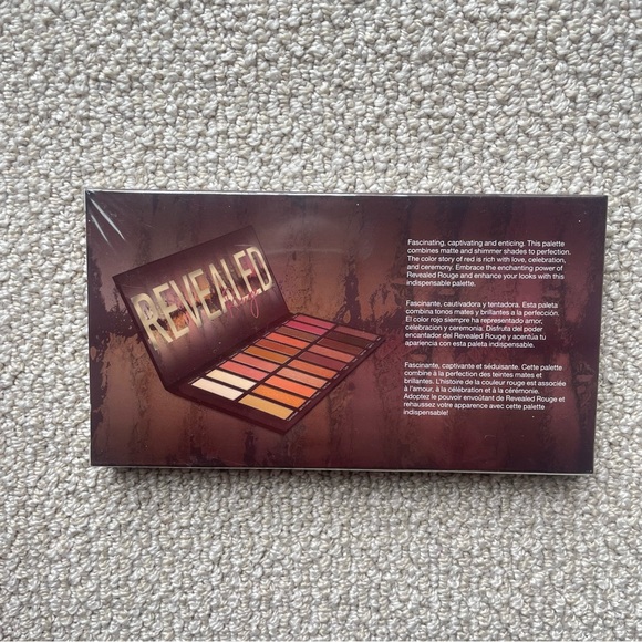 NEW - Coastal Scents Revealed Rouge Eyeshadow Palette - Picture 3 of 3